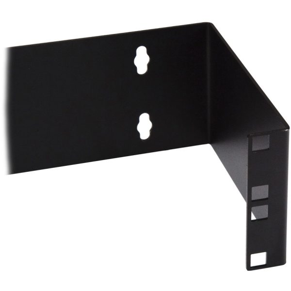 StarTech.com 2U 19in Hinged Wallmount Bracket for Patch Panels - Image 5