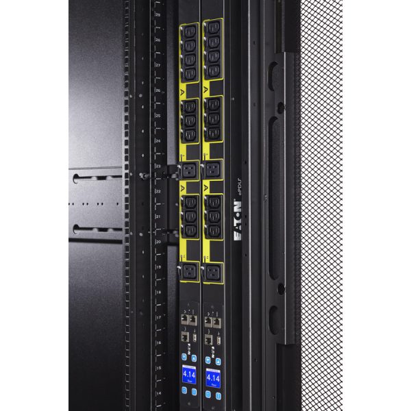 Eaton Managed rack PDU, 0U, L6-30P input, 5.76 kW max, 200-240V, 24A, 10 ft cord, Single-phase - Image 2
