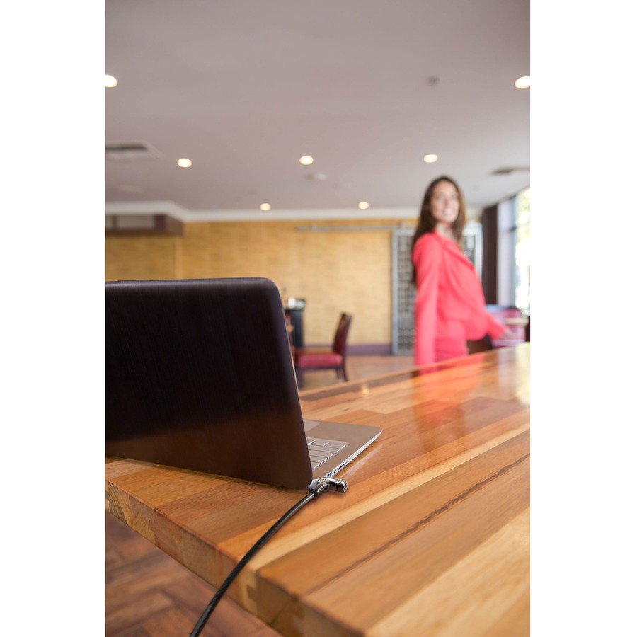 Kensington MicroSaver 2.0 Keyed Laptop Lock - Image 9