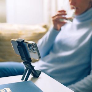 TechLok TO601-RET1 FlyEye In-Flight Travel Phone Mount, Black