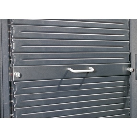 APC 1U 19" Black Modular Toolless Blanking Panel - Image 2