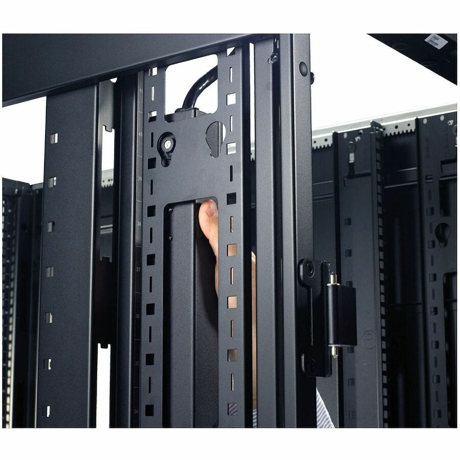 APC Basic Rack 1.92kVA PDU - Image 2